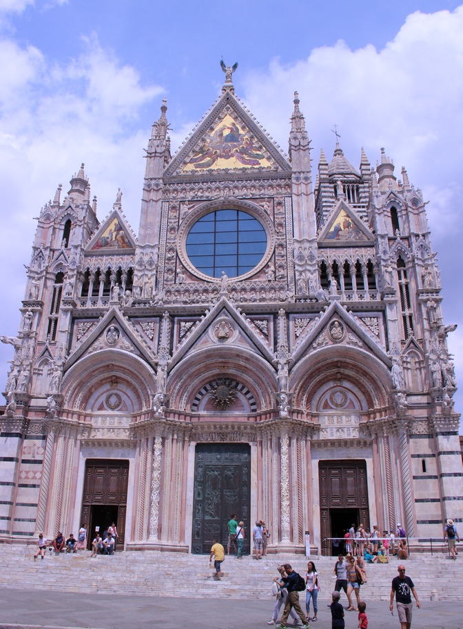 Siena Duomo_dell'Assunta_fasada_Giovanni_Pisano